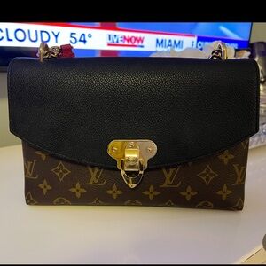 Louis Vuitton Saint placide like new